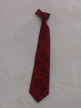 Stacy Adams Red Paisley Silk-Effect Tie